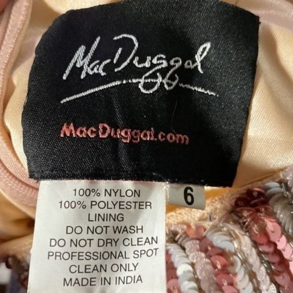 Mac Duggal Short Sleeve Ombre Sequined Gown NWT - Picture 11 of 14